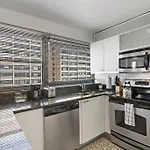Spacious & Modern 2Br Apartment - Algonquin 06-008E