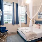 Mccormick Oasis With Balcony, Optional Parking, Patio And Gym Sleeps 6 Near Mccormick Place, Grant Park, Soldier Field & Museum Campus Apartment