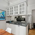 Brilliant Downtown Chicago 3-Bedroom Condominium