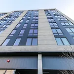 River North 1Br W Terrace Grills Yoga Studio Chi-1032