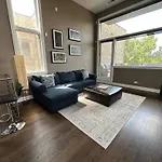 Wrigley Penthouse With Private Roof Deck And Parking