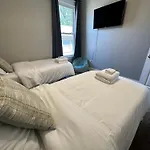 South Shore Retreat 5 Bedrooms & Entertainment