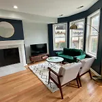 Modern Wrigley Oasis With Parking!