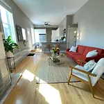 Hidden Oasis In The Heart Of Lakeview