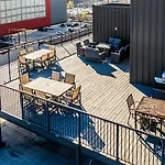 Luxery - Themed Units! Close To Downtown, Mccormick Place & Wintrust Arena *