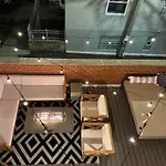 Modern Townhome With King Suite & Private Patio