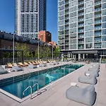 Hotel Level River North 4*