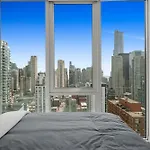 Level Chicago River North