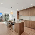 Level River North 4*