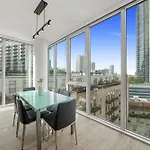 Level Chicago River North