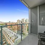 Hotel Level River North
