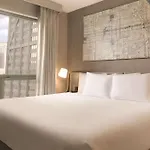 Hotel Hilton Magnificent Mile 3*