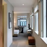 Hyatt Centric The Loop Hotel 4*