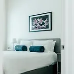The 4* Chicago