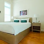 Hotel The 4*