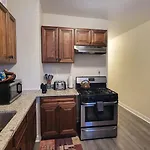 Chateau De Woodlawn - Peaceful 3 Bedroom Apartment.