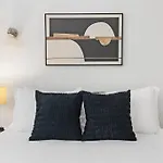 Sleek 1-bedroom In - East Park Tower 0610 Rep