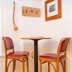 Iklektik House // Bluejay Apartment Chicago