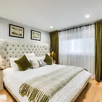 Holiday home Stylish Retreat: Walk To Loyola Chicago