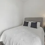 Landing Modern Apartment With Amazing Amenities