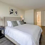 Landing Modern Apartment With Amazing Amenities