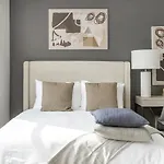 Landing Modern Apartment With Amazing Amenities