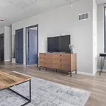 Landing Modern Apartment With Amazing Amenities