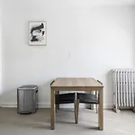 Landing Modern Apartment With Amazing Amenities