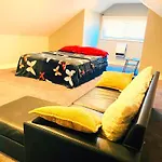 Fully Equipped Cozy 4/5 Br Apartment *