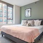 Loop Studio W Pool Gym Nr Financial District Chi-267