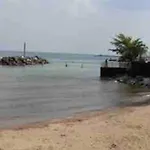 Apartment By The Lake