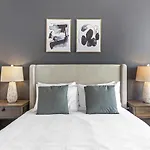 Landing Modern Apartment With Amazing Amenities