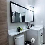 The Brown House - A Luxurious Uchicago Campus Chicago