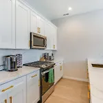 Apartment 7 Mi To Downtown Luxe