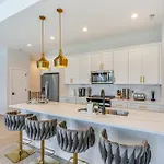 7 Mi To Downtown Luxe Apartment *