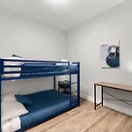 Lovely 3Bed 3Bath Brand New Apt W 4 Beds & Balcony