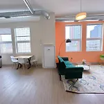 Mccormick Place 2Br-2Ba With Optional Parking,Patio,Gym For 6 Guests
