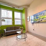 Apartment Mccormick Oasis With Balcony, Optional Parking, Patio And Gym Sleeps 6 Near Mccormick Place, Grant Park, Soldier Field & Museum Campus *