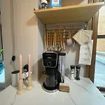 Boho Chic City Studio: Lakeview, Chicago