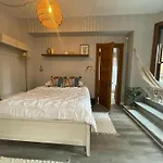 Boho Chic City Studio: Lakeview, Chicago