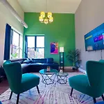 Chic & Central 420-Friendly 3Br Oasis With Optional Parking Near Uic, Roosevelt Station & Chicago\'S Top Attractions