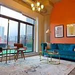 Spacious 2Br On Michigan Ave With Private Patio, Optional Parking & Gym Near Mccormick Convention Center, Soldier Field And Grant Park