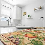 Apartment Newly Rehabbed Greystone With 2 Private Apartments, Backyard, Garage, Laundry, Close To Expressway