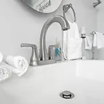 Apartment Newly Rehabbed Greystone With 2 Private Apartments, Backyard, Garage, Laundry, Close To Expressway *