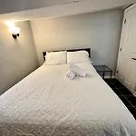 Homestay Close To Downtown - Free Parking Chicago