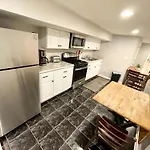 Close To Downtown - Free Parking