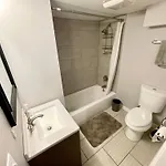 Close To Downtown - Free Parking Chicago