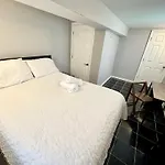 Close To Downtown - Free Parking