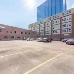 Mccormick Place 2Br-2Ba With Optional Parking, Patio, Gym Access For 6 Guests