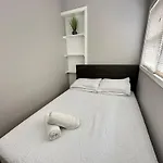 Wonderful Close To Downtown - Free Parking Homestay Chicago